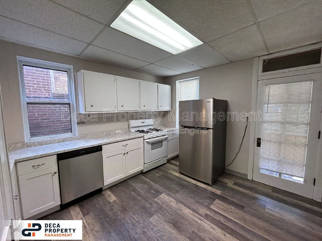 3228 Liberty St #2F - Photo 6 of 13