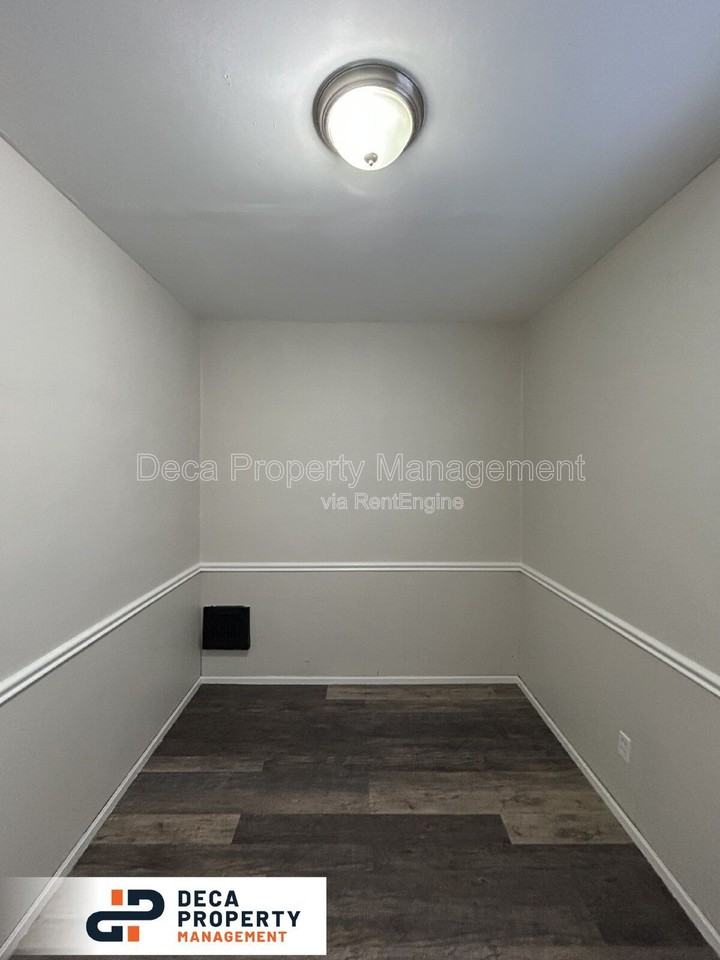 3228 Liberty St #2F - Photo 7 of 13
