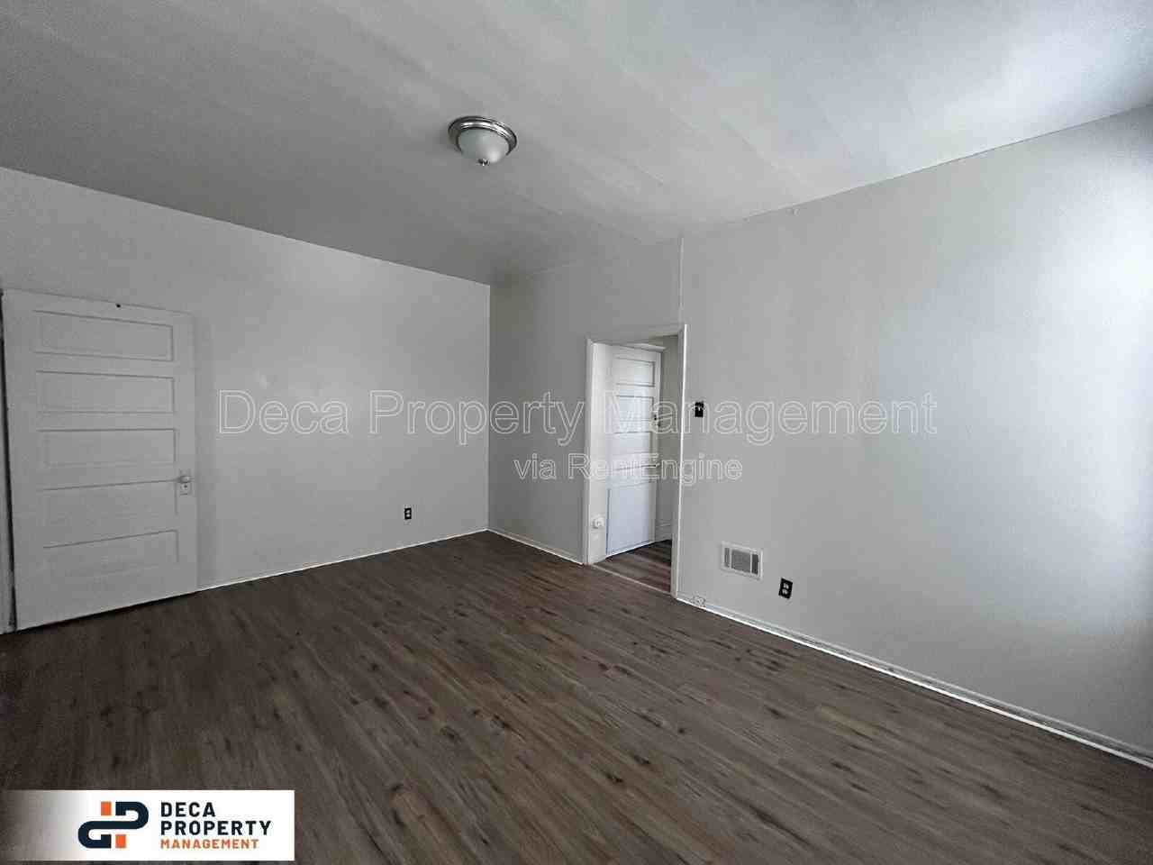 3226 Utah St - Photo 3 of 12
