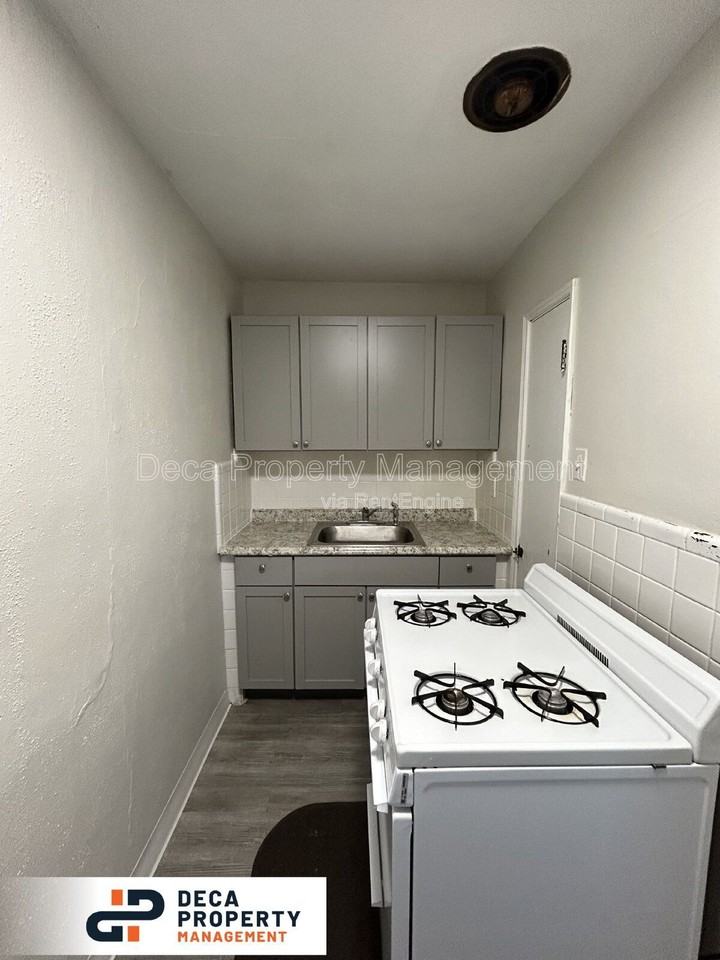 4917 Potomac St - Photo 4 of 8