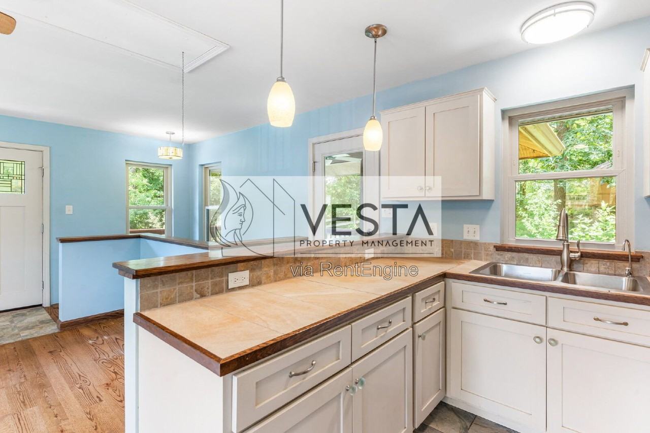 10 Wellspring Ln - Photo 5 of 30