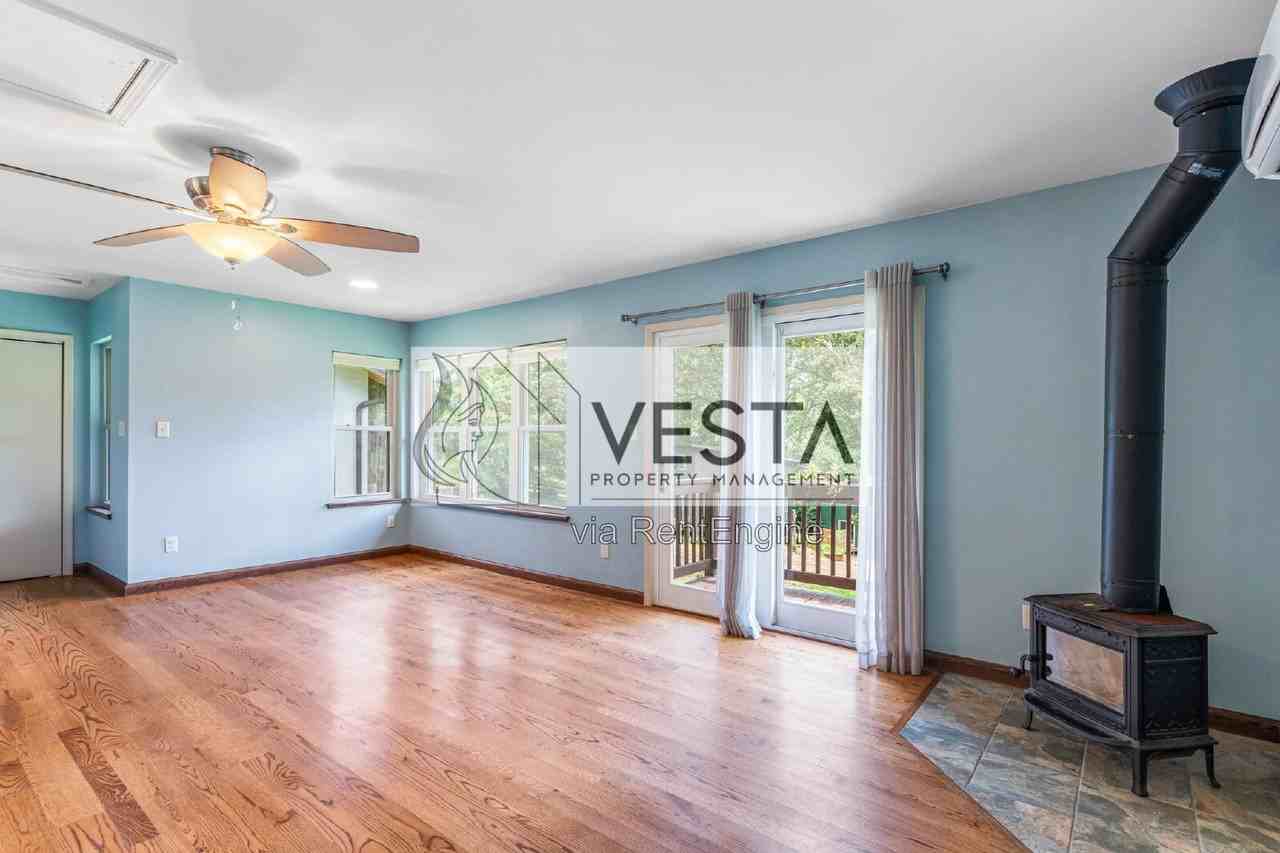 10 Wellspring Ln - Photo 7 of 30
