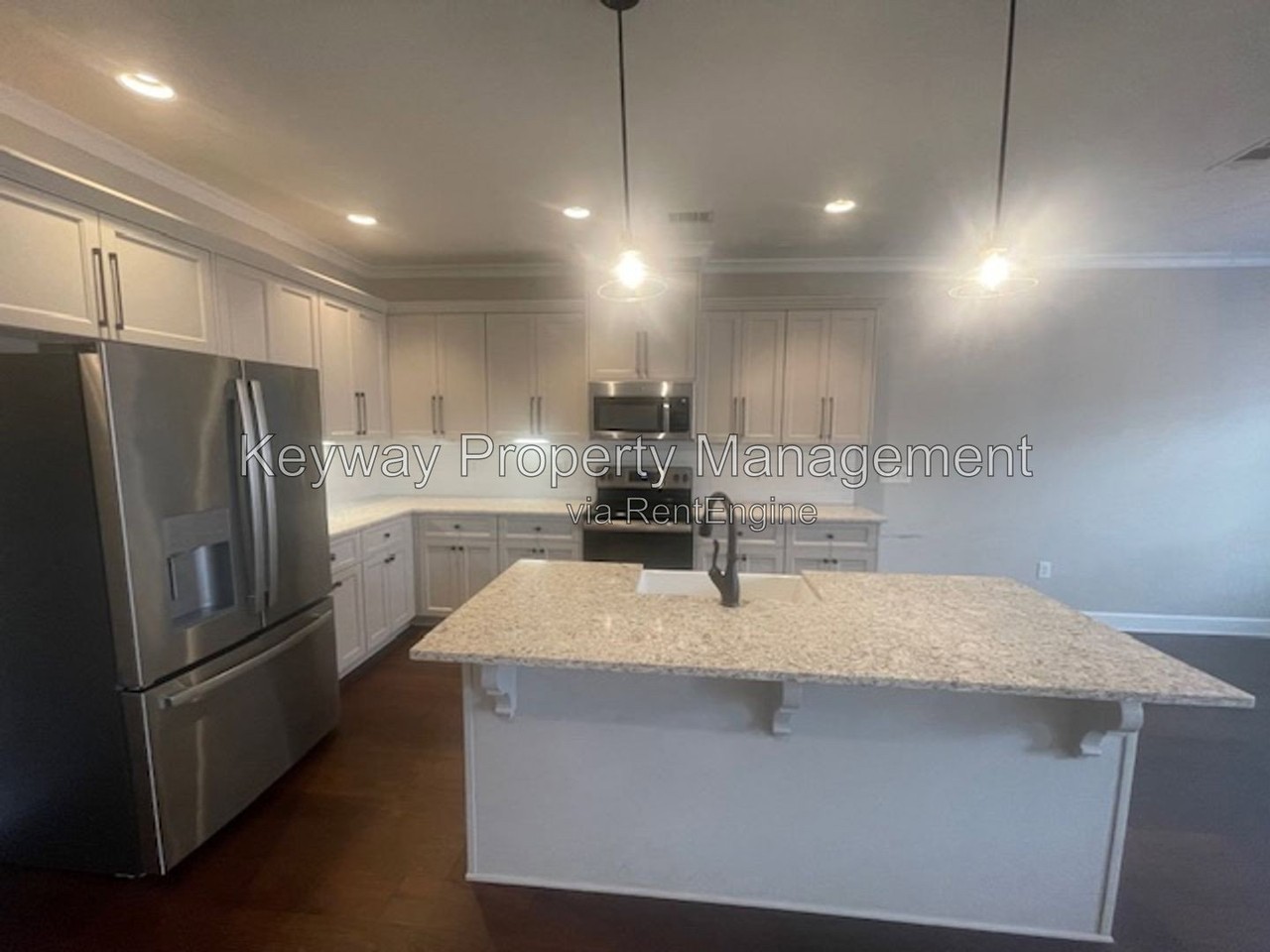 1933 Avenel Ln - Photo 5 of 18