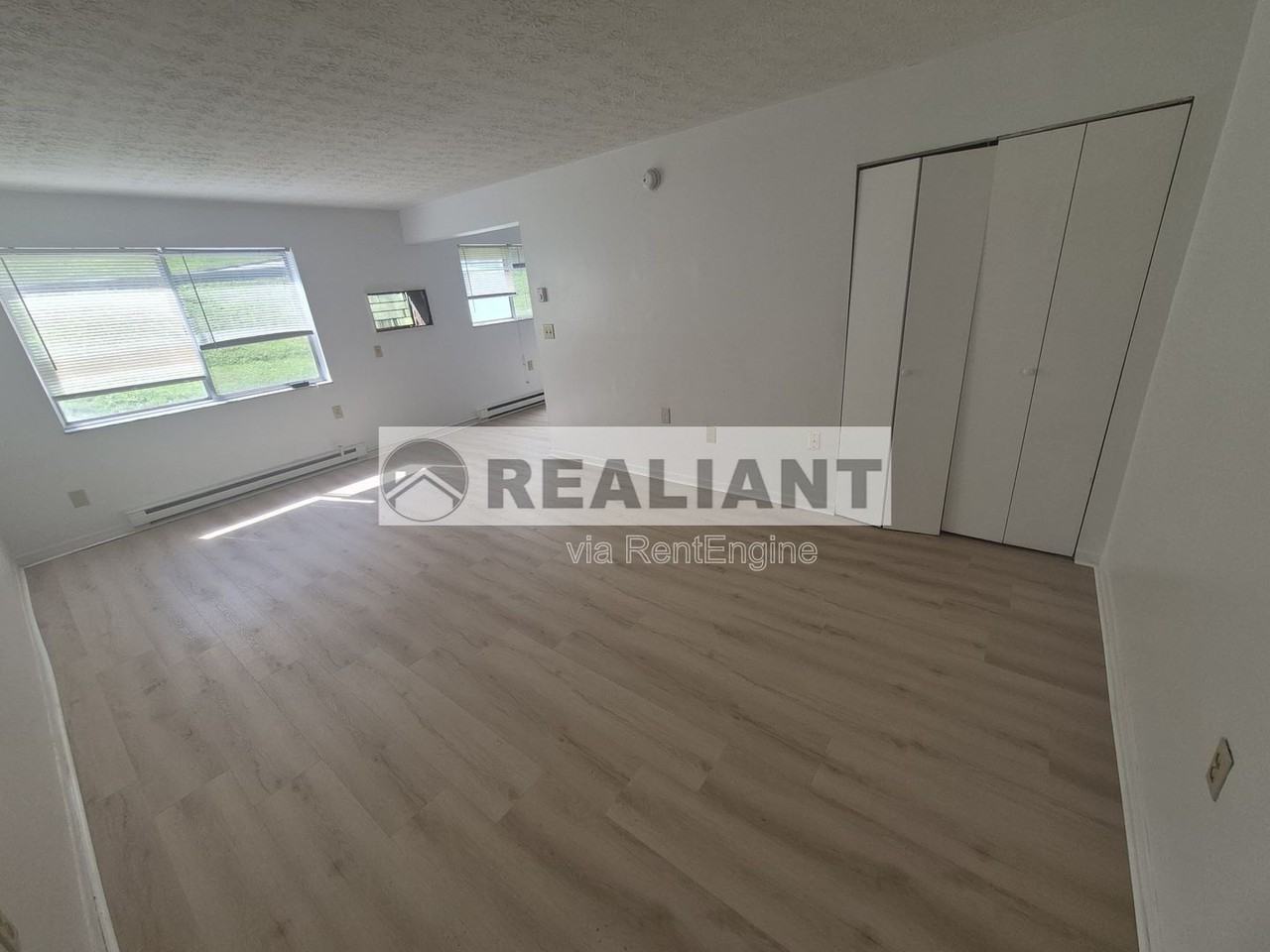 918 Highland Ave #2 - Photo 3 of 10