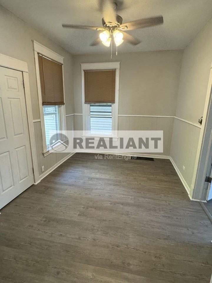 4516 Huntington Ave - Photo 4 of 20