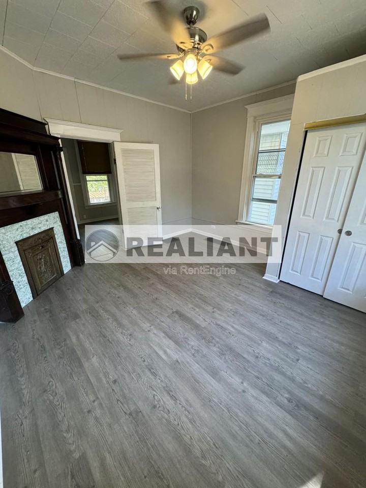 4516 Huntington Ave - Photo 5 of 20