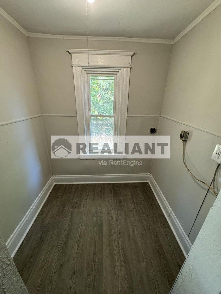 4516 Huntington Ave - Photo 7 of 20