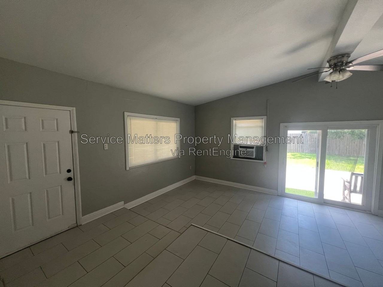 4819 State St - Photo 4 of 33