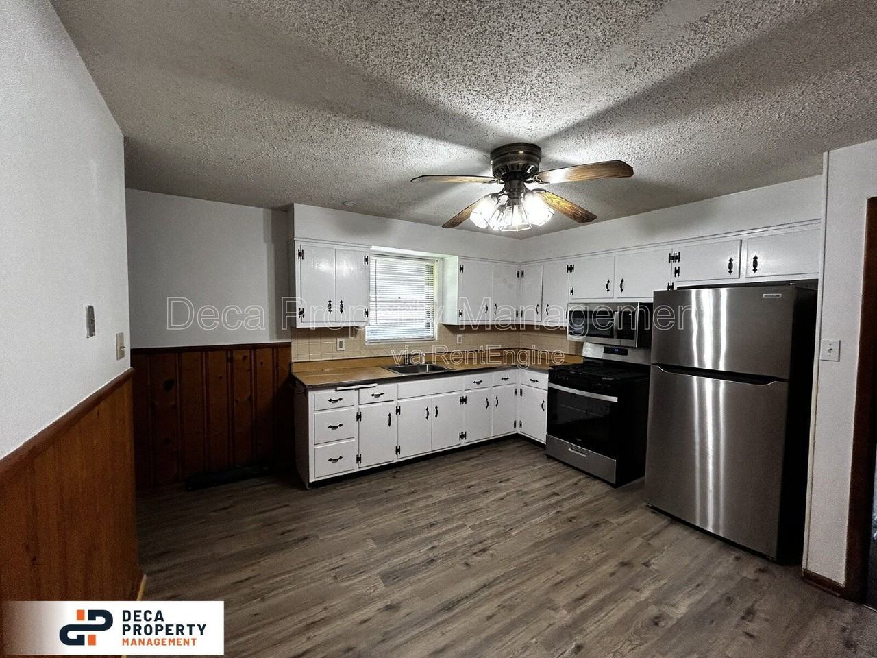 2312 Shields Ave - Photo 4 of 14