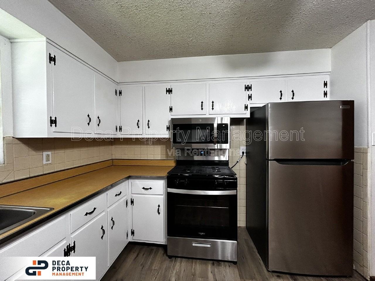 2312 Shields Ave - Photo 6 of 14