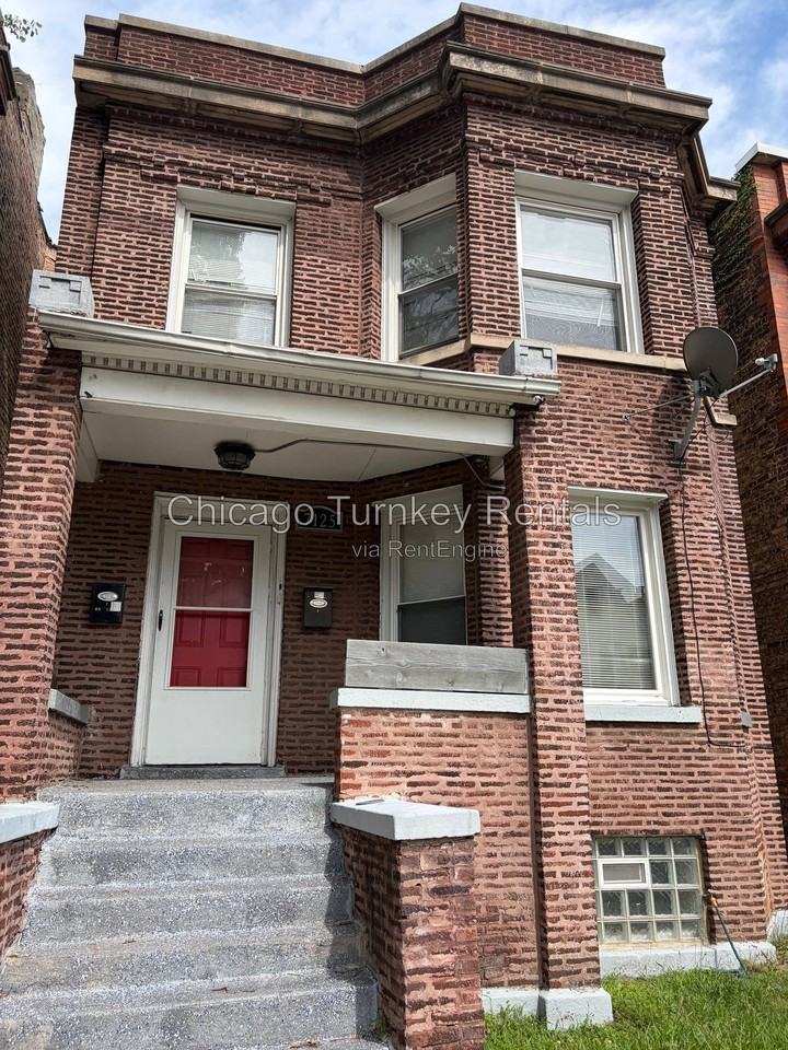 7125 S Ellis Ave #1
