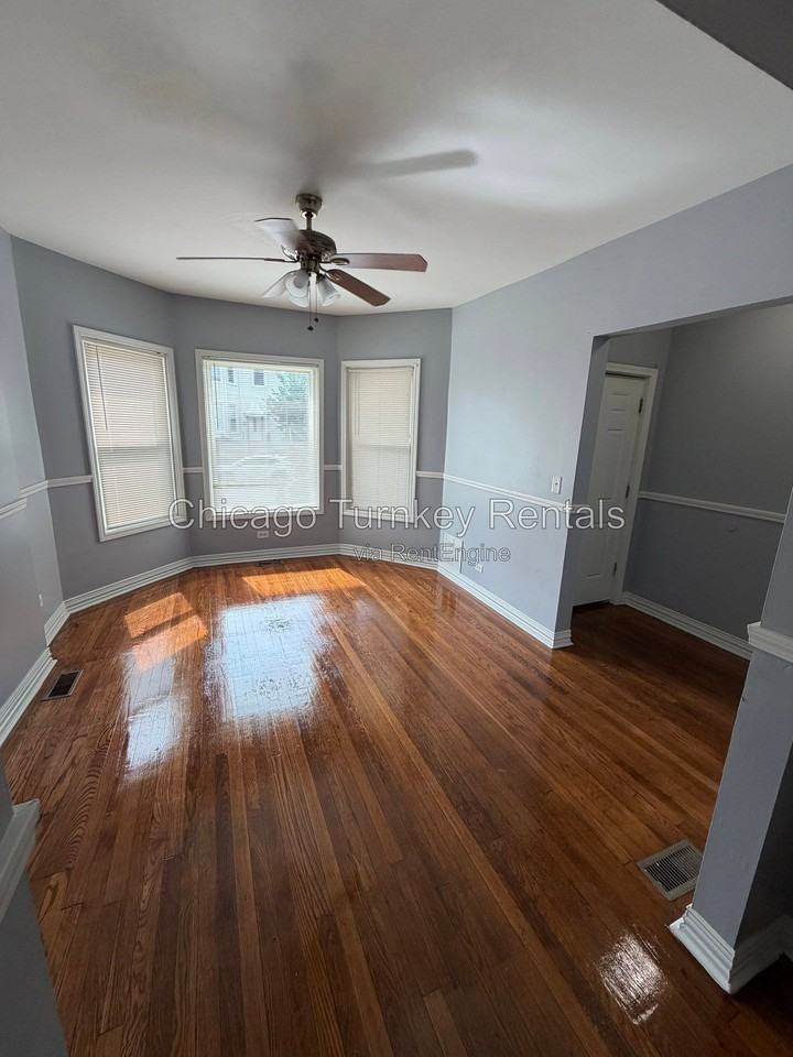 7125 S Ellis Ave #1 - Photo 2 of 22