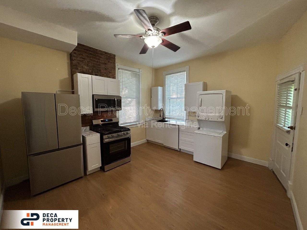 1945 Congress St #2F - Photo 6 of 8