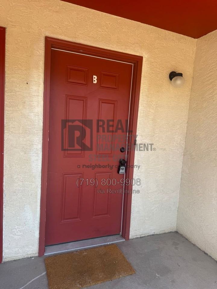 2116 Norman Ln #B - Photo 3 of 17