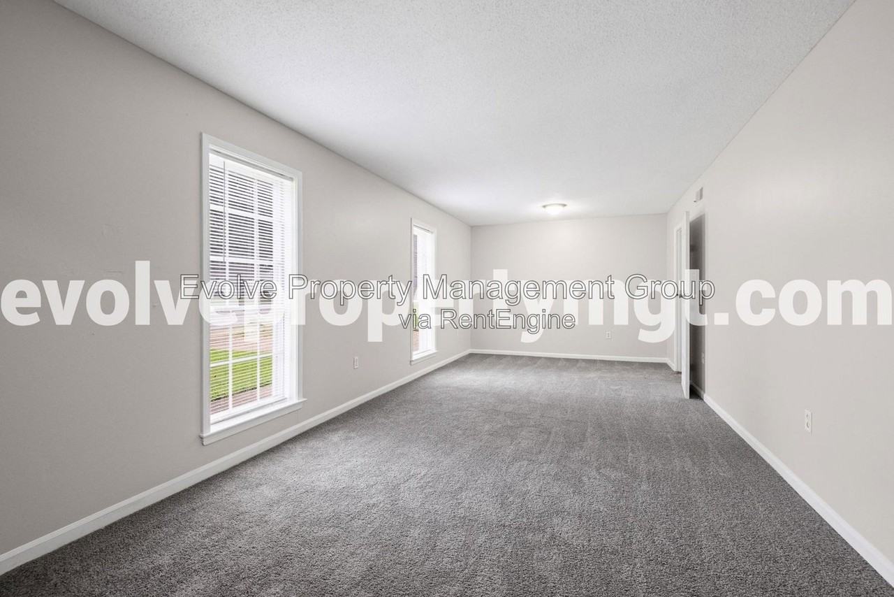 5331 Pipers Gap Dr - Photo 6 of 25
