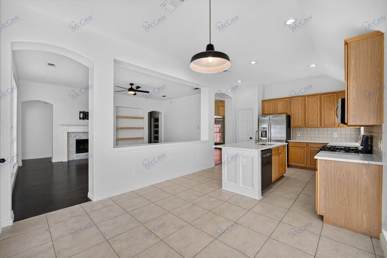 8009 Owl Creek Ln - Photo 7 of 19