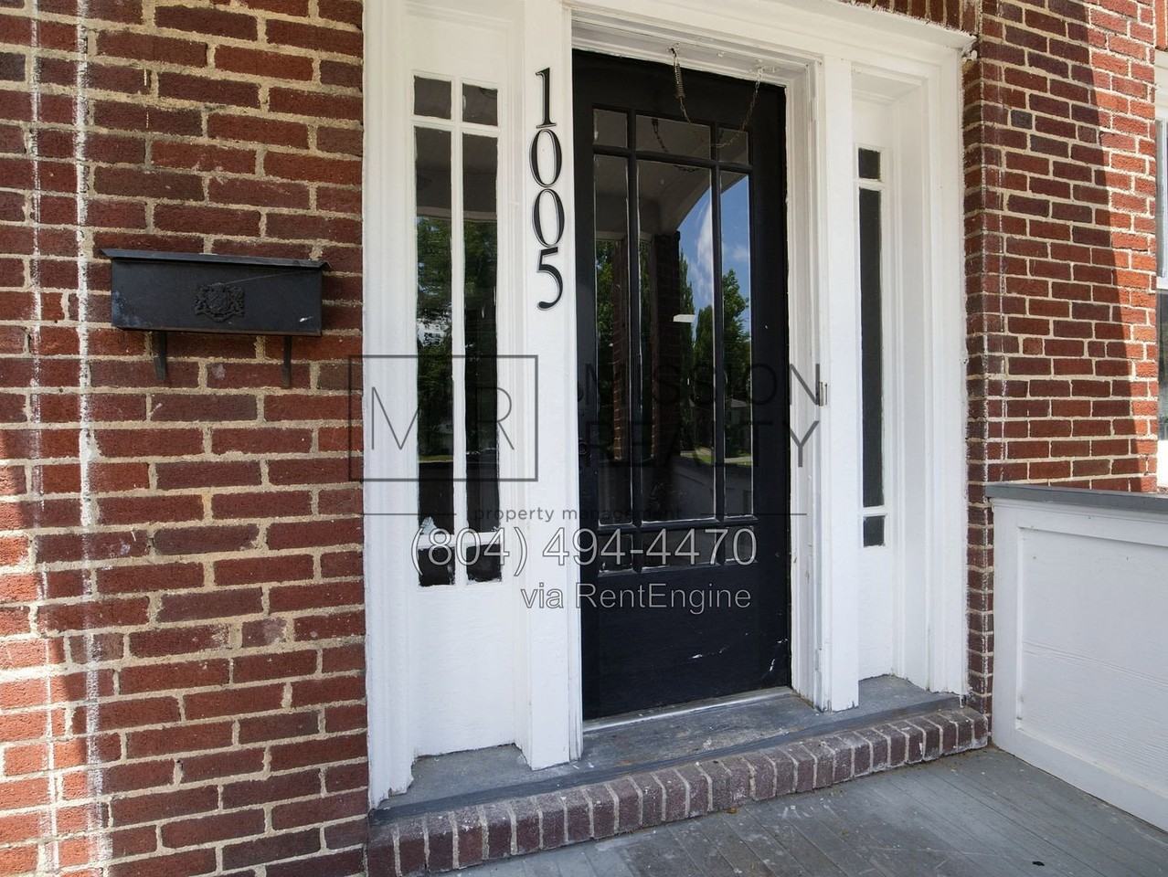 1005 Bank St - Photo 3 of 26