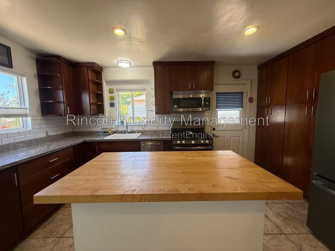 238 Douglas Ave - Photo 5 of 18