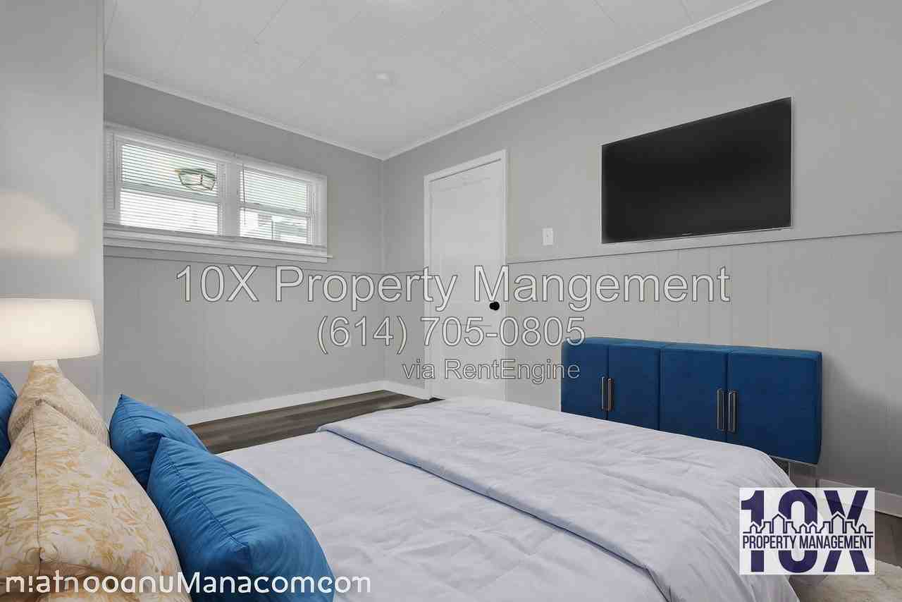 128 Benfield Ave - Photo 4 of 21