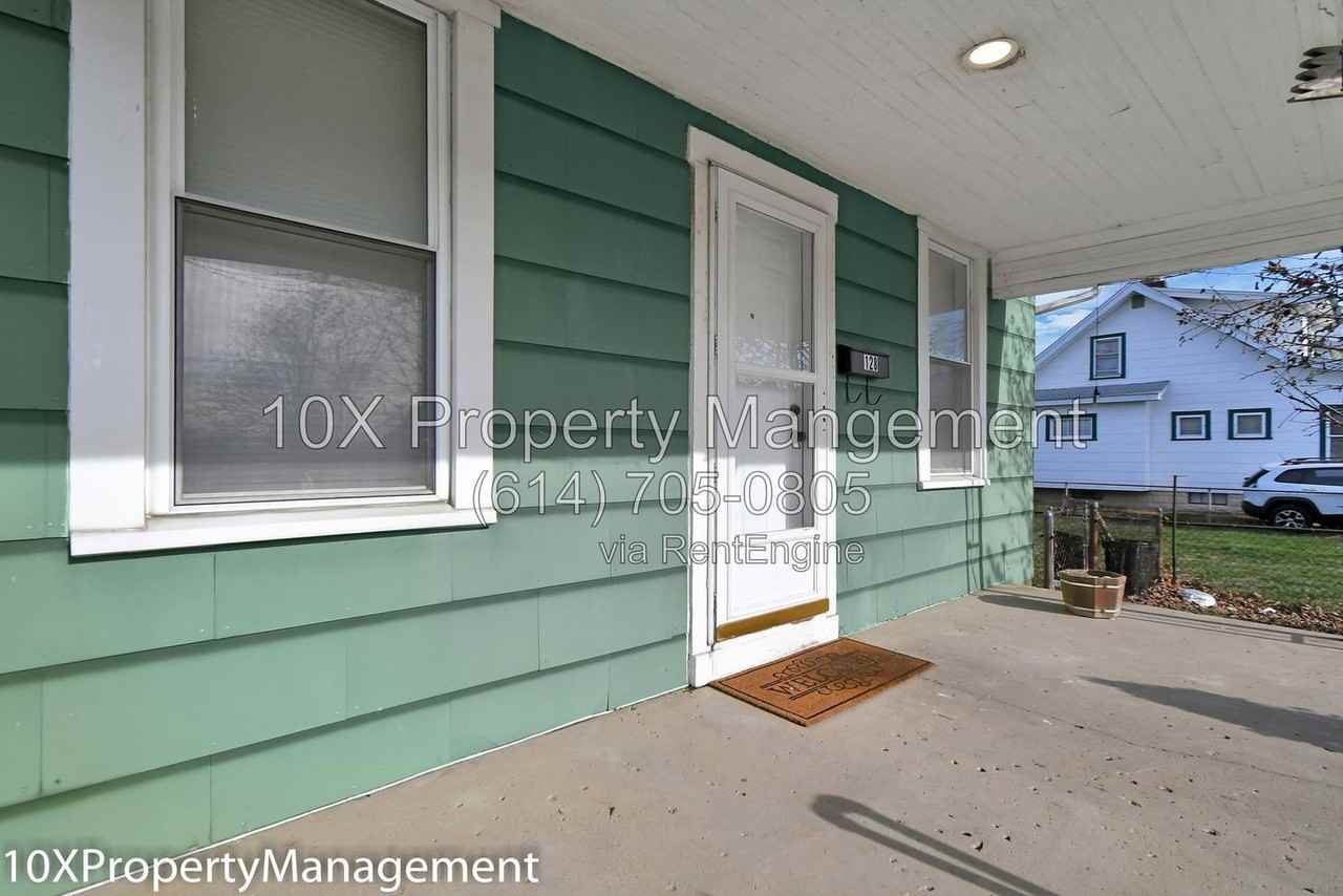 128 Benfield Ave - Photo 5 of 21