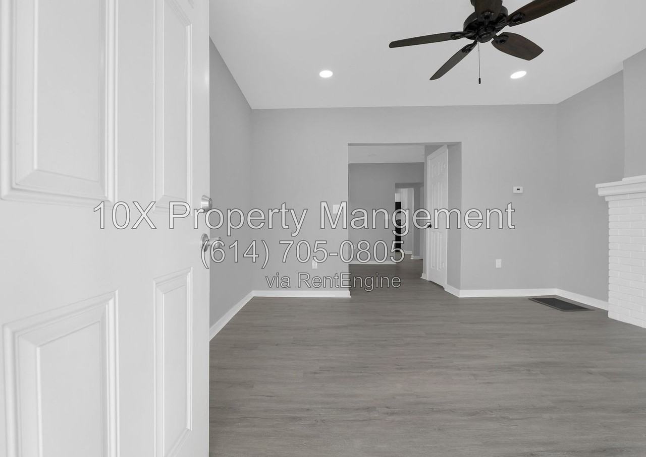 1593 Cleveland Ave - Photo 4 of 33