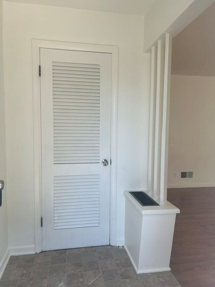 2045 16th Ave - Photo 5 of 28