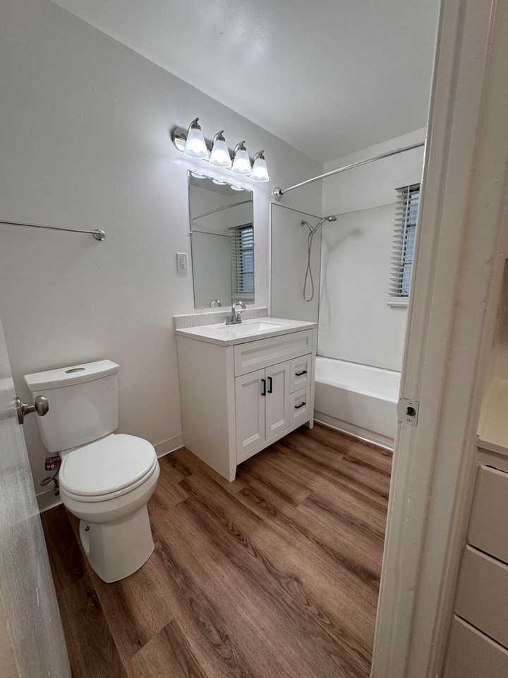 Ten Apartments - Photo 5 of 10