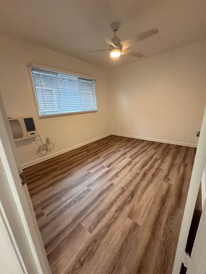 Ten Apartments - Photo 7 of 10