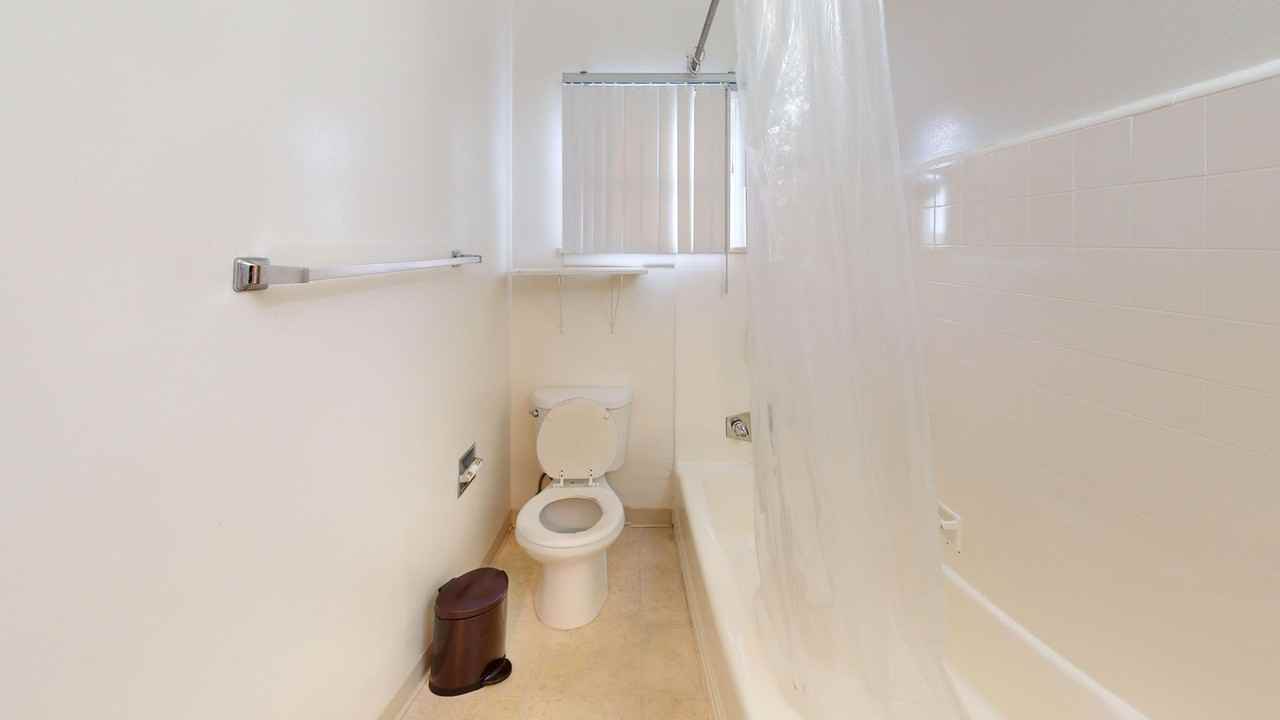 Lovely 2 bedroom 1 bath apt. in South Pasadena! - Photo 4 of 10