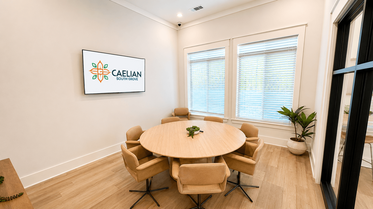Caelian South Grove Apartments - Photo 5 of 35