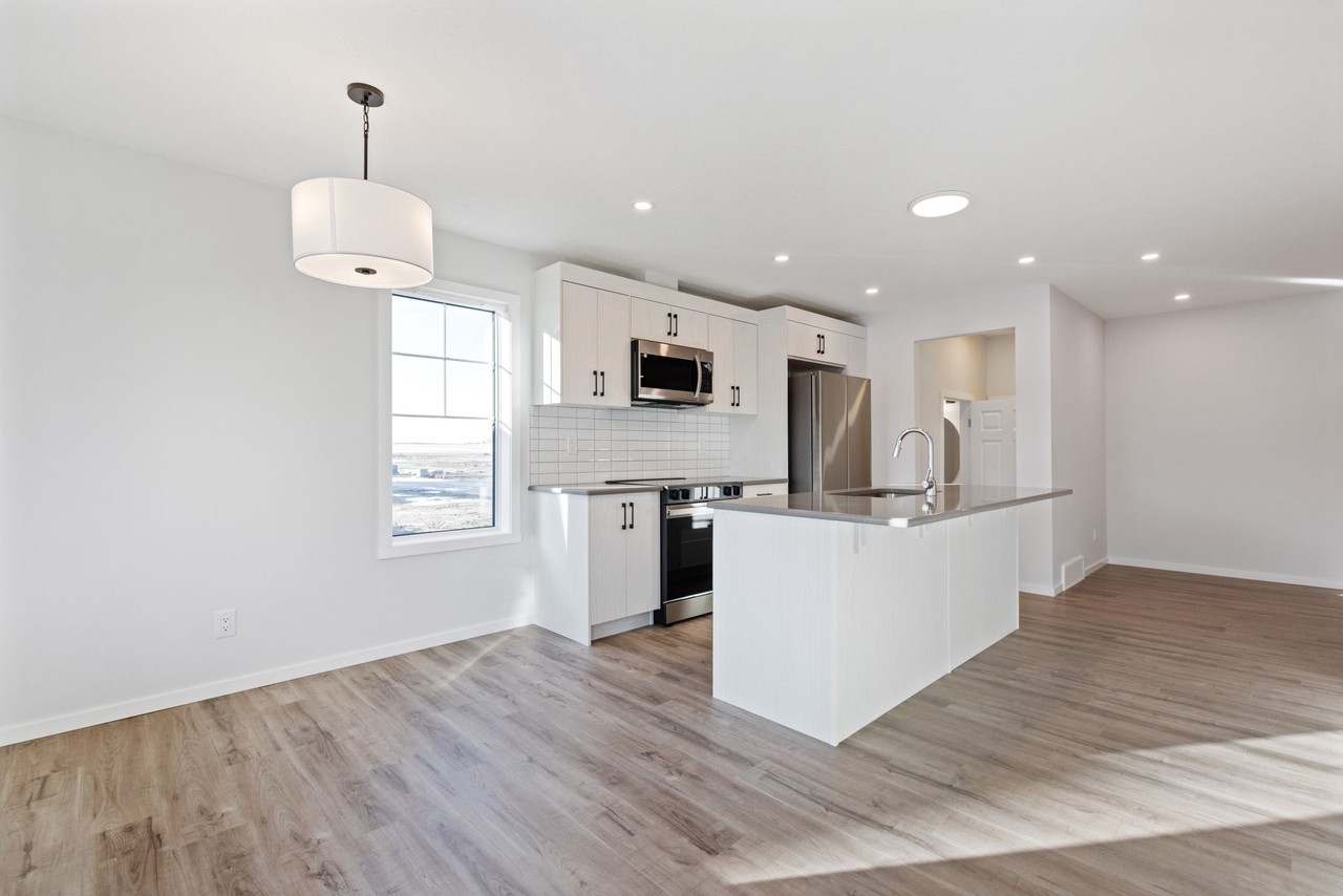 1055 Southwinds Green SW, Airdrie - Photo 3 of 17