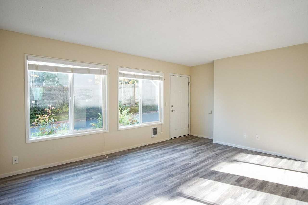 4153 Se 37th Ave #2 - Photo 2 of 18