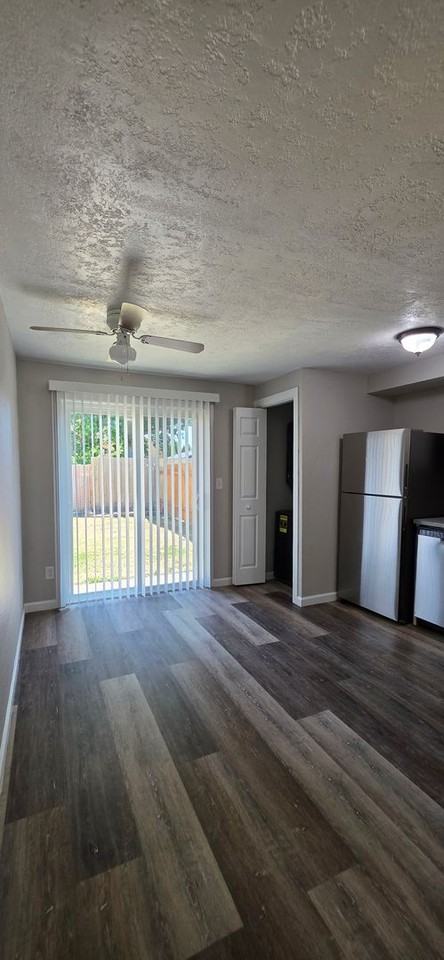 481-Satter Dr - Photo 3 of 18