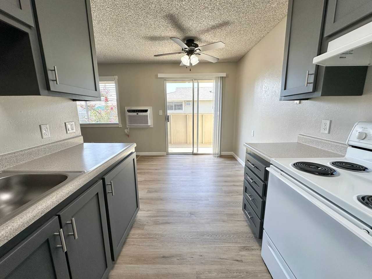 Oasis Apartments - Photo 2 of 6