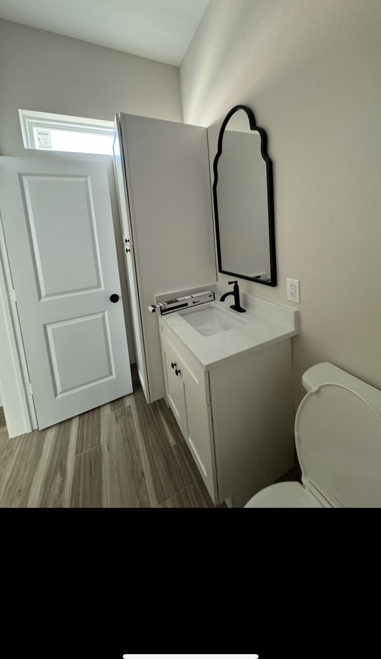 4000 Juno Dr #4000 - Photo 3 of 9