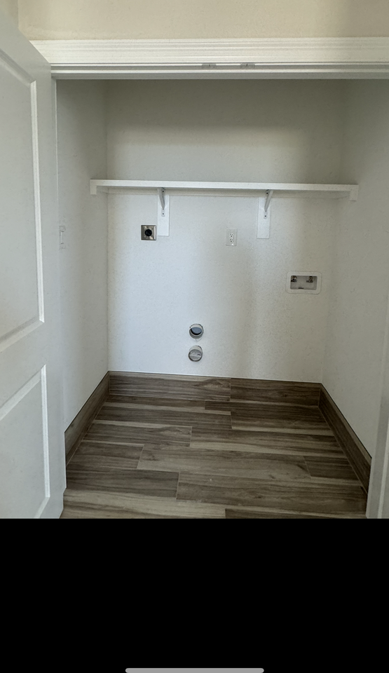 4000 Juno Dr #4000 - Photo 7 of 9