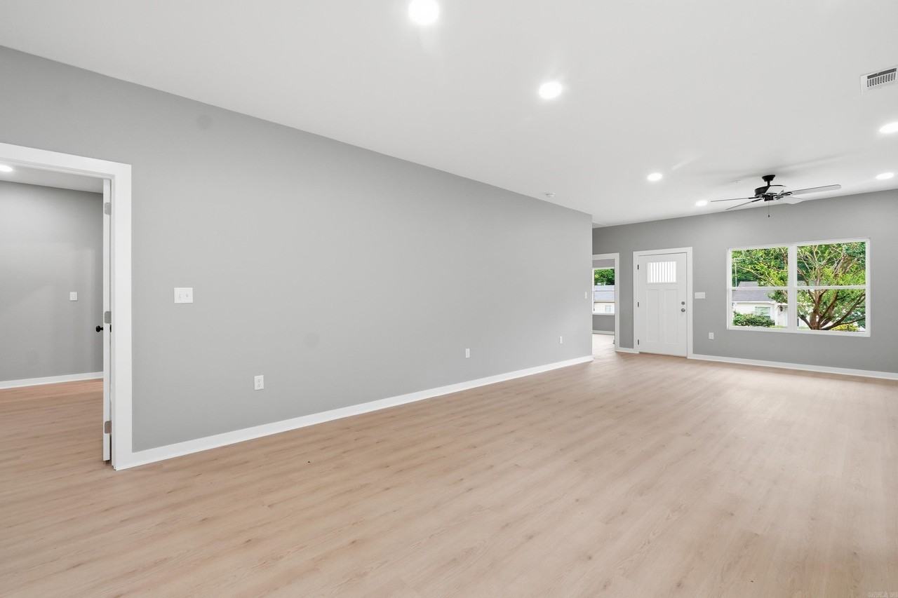717 Burton St #NA - Photo 3 of 22