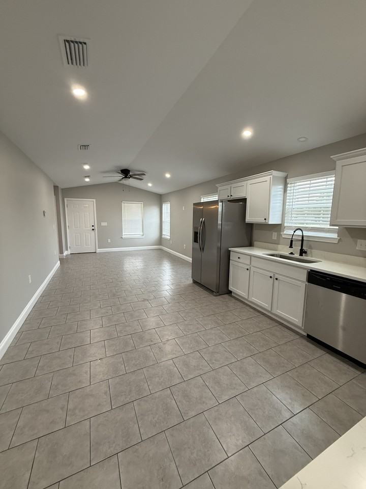24696 Chestnut St #24696 - Photo 5 of 13