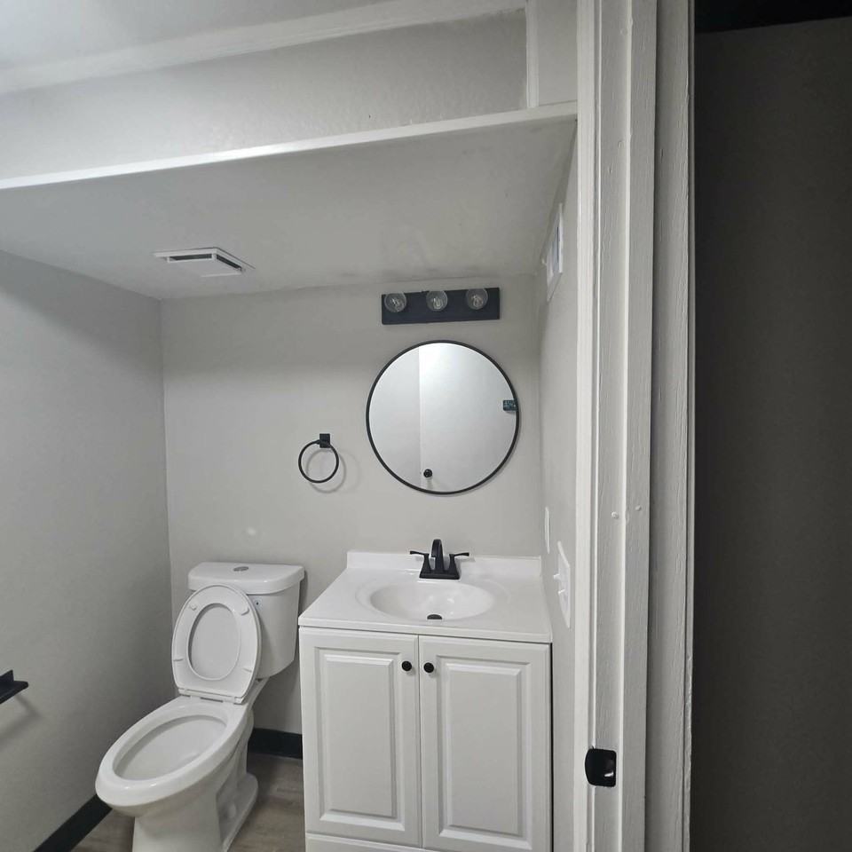 16 Montclair Ct #NA - Photo 7 of 8