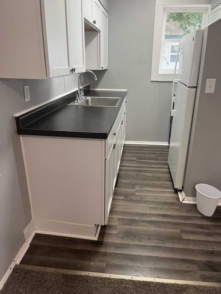 521 E F St #NA - Photo 4 of 15