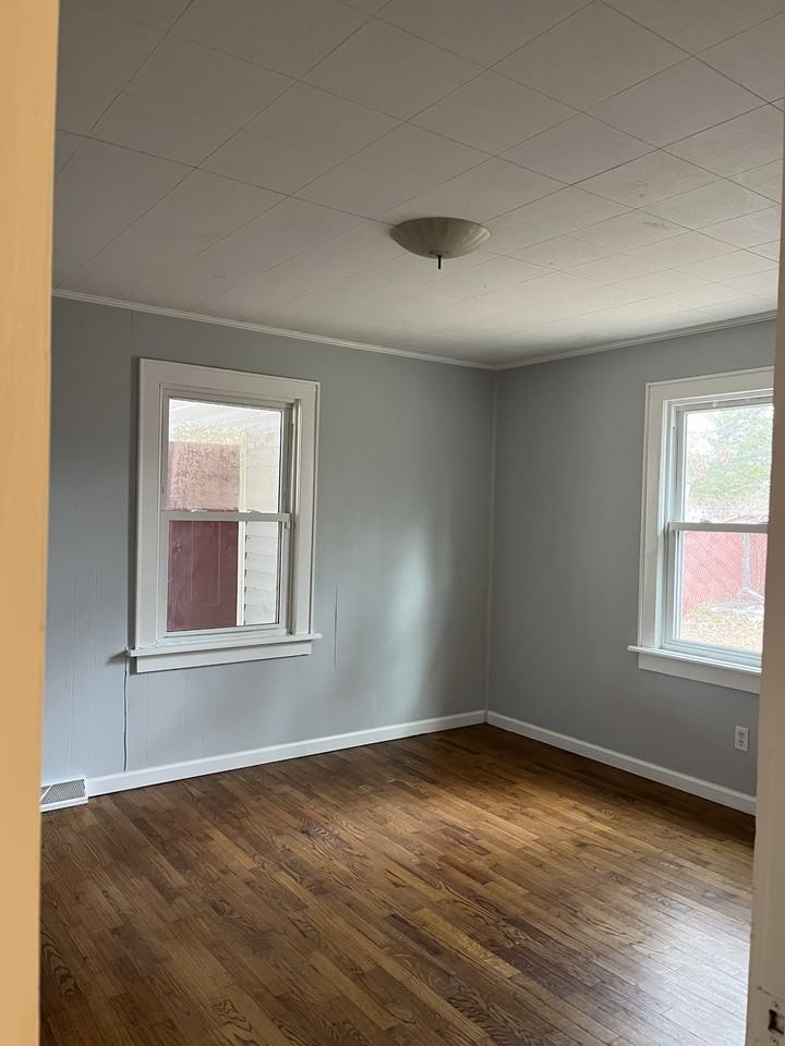 7 Williamson St Sw #7 - Photo 4 of 5