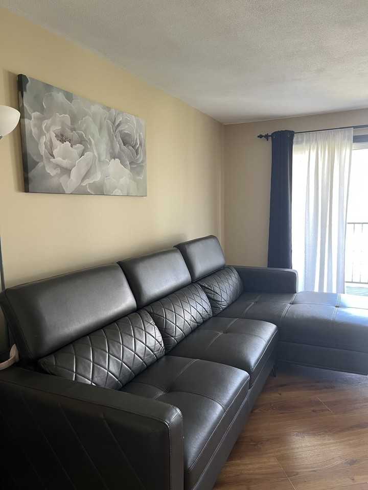 25 Farrwood Ave #4 - Photo 3 of 10