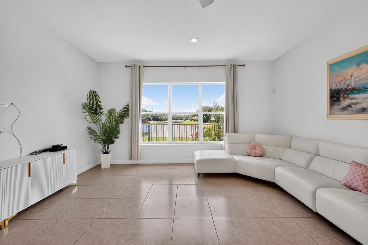 143 Isle Verde Way #NA - Photo 4 of 35