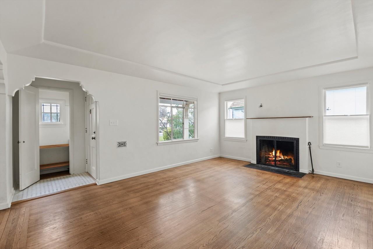 2225 9th Ave #NA - Photo 4 of 18