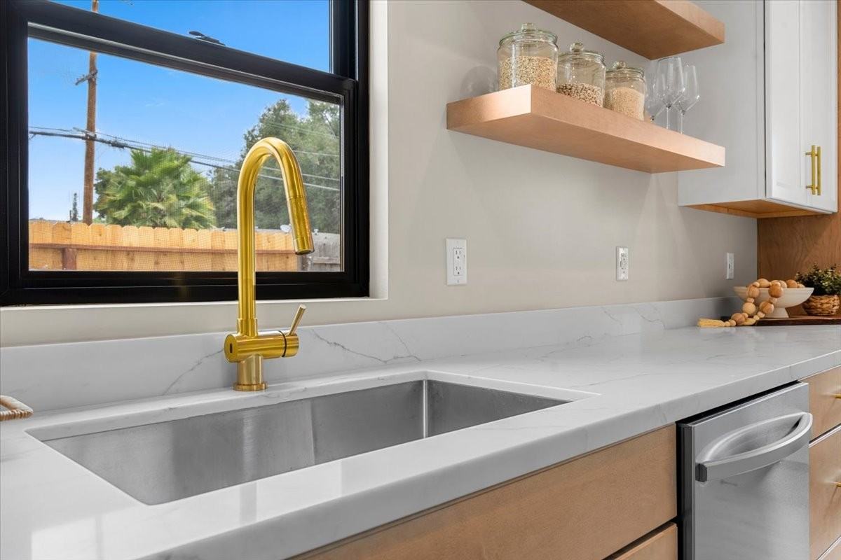 206 Olive St #NA - Photo 5 of 14