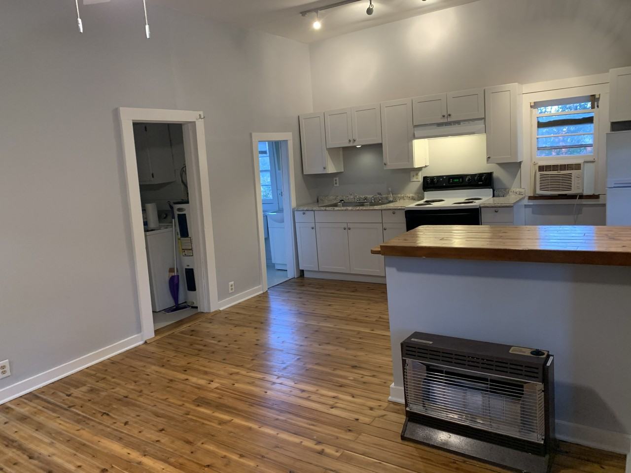 403 S 5th Ave #B - Photo 5 of 12