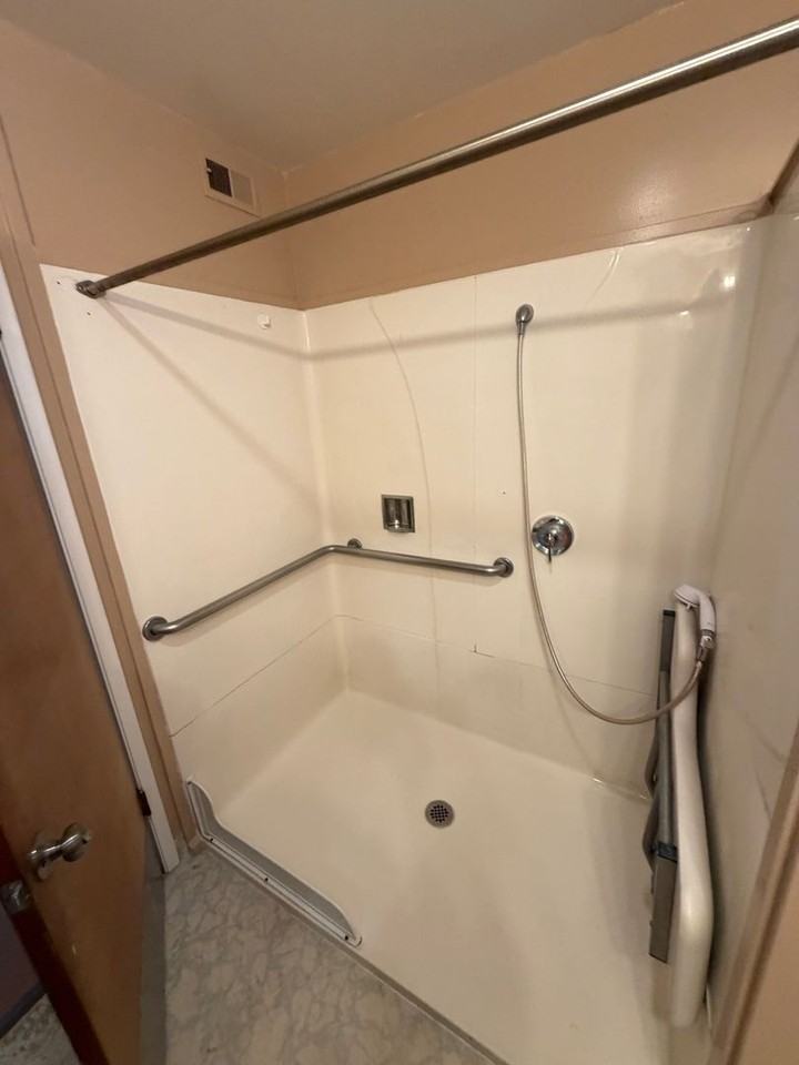 1513 Alpine Ln - Photo 5 of 20