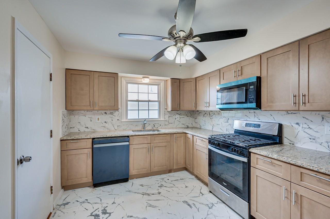 841 Walnut St #2 - Photo 7 of 19