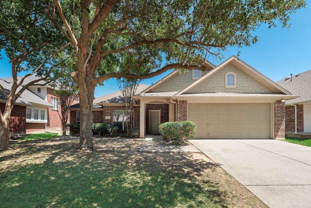 7600 Shasta Dr - Photo 3 of 29
