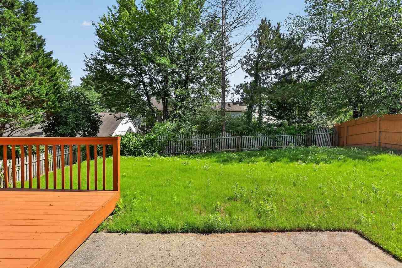 11885 Carriage Park Ln - Photo 5 of 36